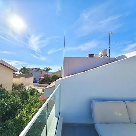 Seaview 6-bedroom With Private Pool Near Ajia Napa