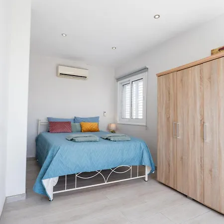 Willa Seaview 6-bedroom With Private Pool Near Ajia Napa