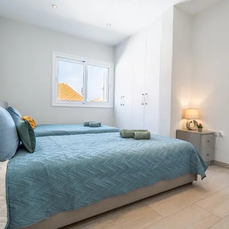 Willa Seaview 6-bedroom With Private Pool Near Ajia Napa