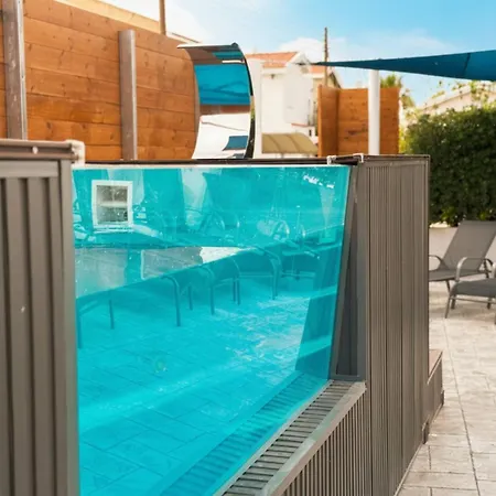 Seaview 6-bedroom With Private Pool Near Willa