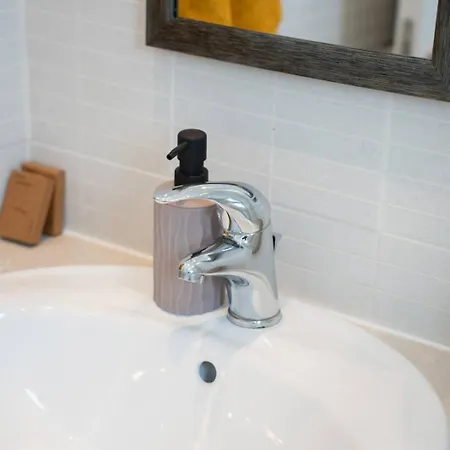 Seaview 6-bedroom With Private Pool Near